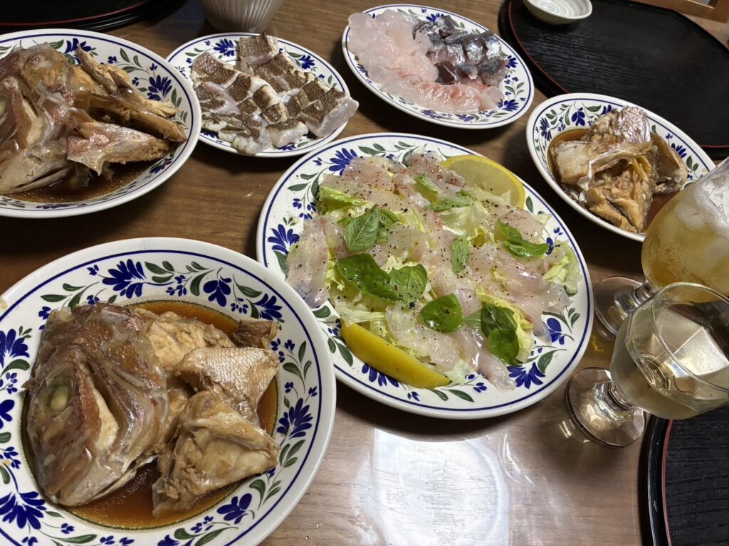 鯛とオオモンハタ・アジで作ったカルパッチョ・刺身&炙り・アラ焚き